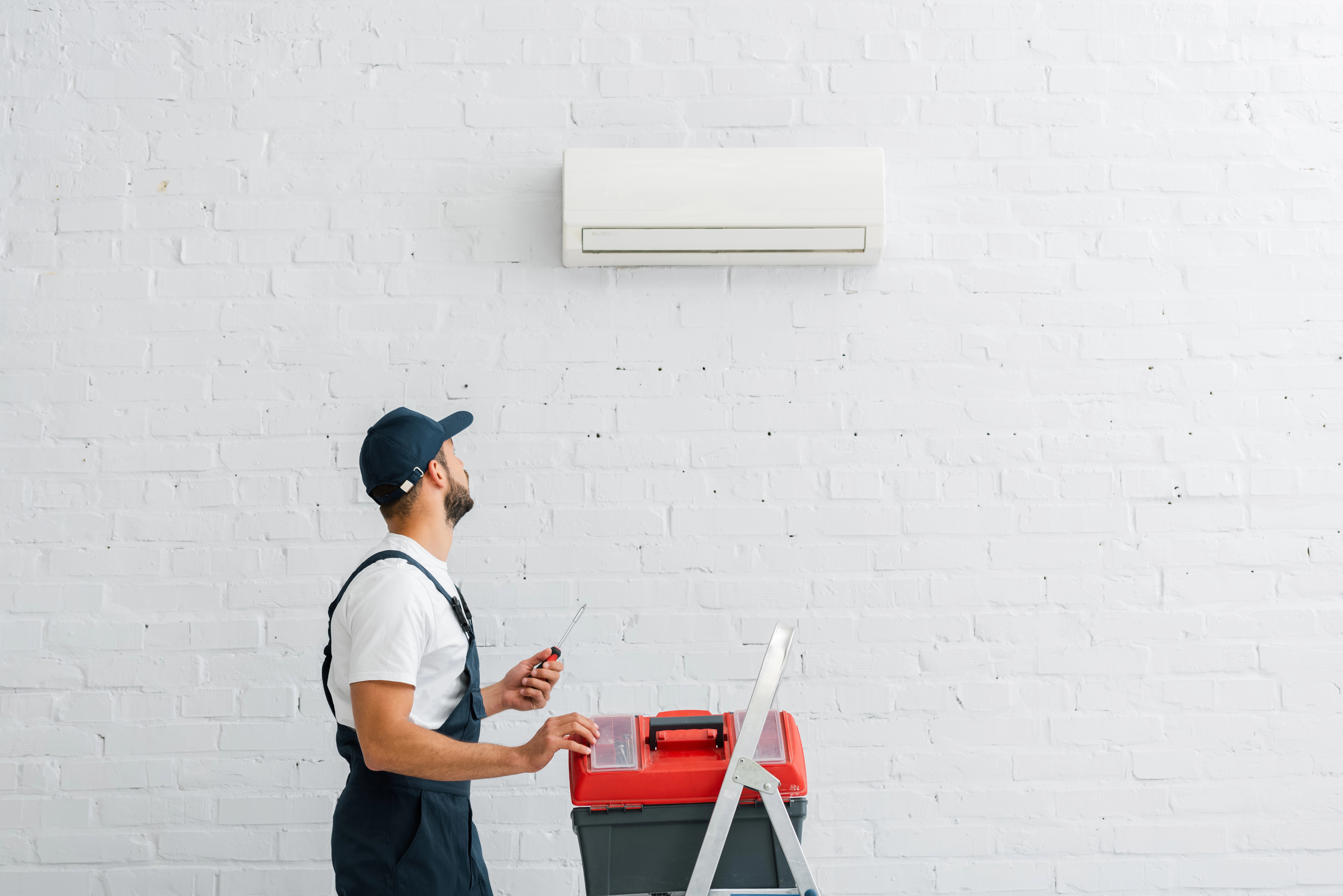 Operations center monitoring HVAC performance